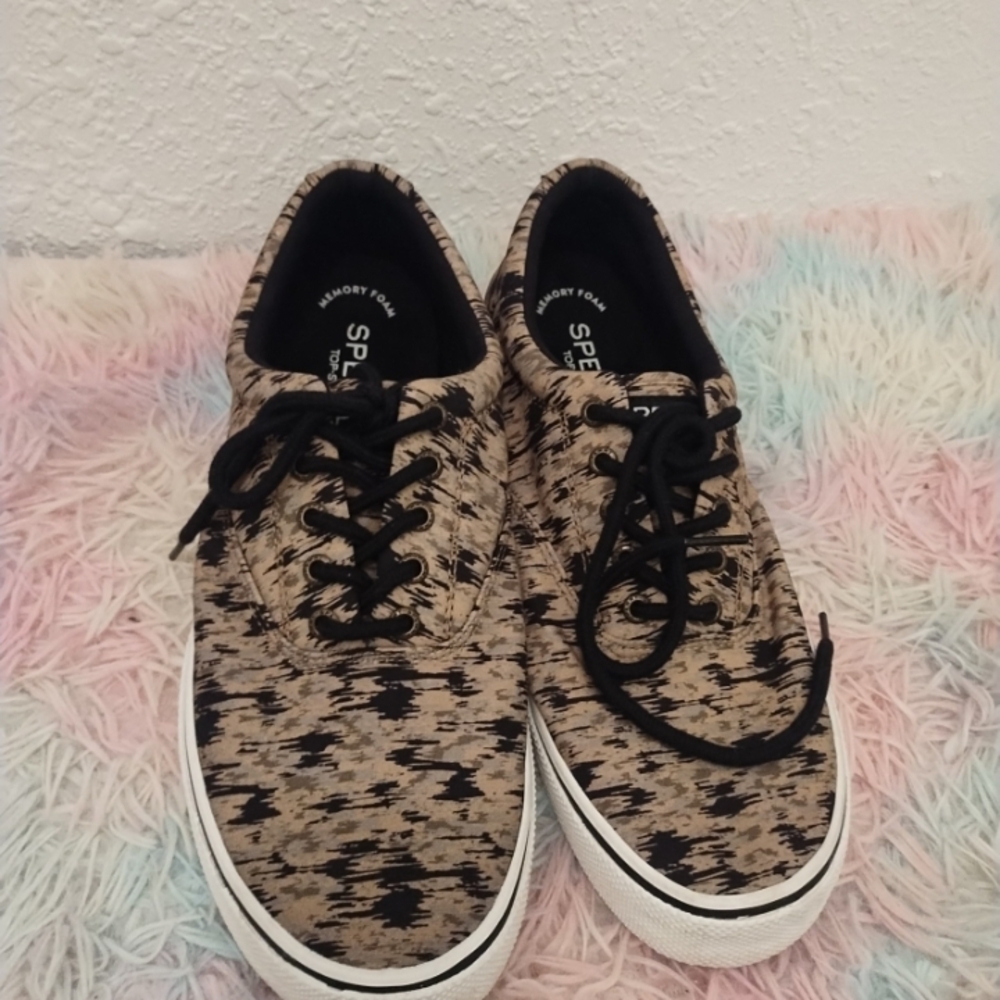 Sperry Tan and Black Patterned Canvas Sneakers - Picture 3 of 7